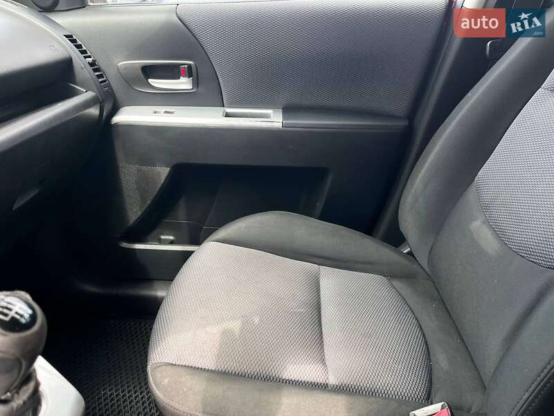 Минивэн Mazda 5 2006 в Львове