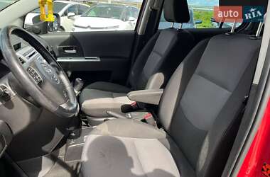 Минивэн Mazda 5 2006 в 