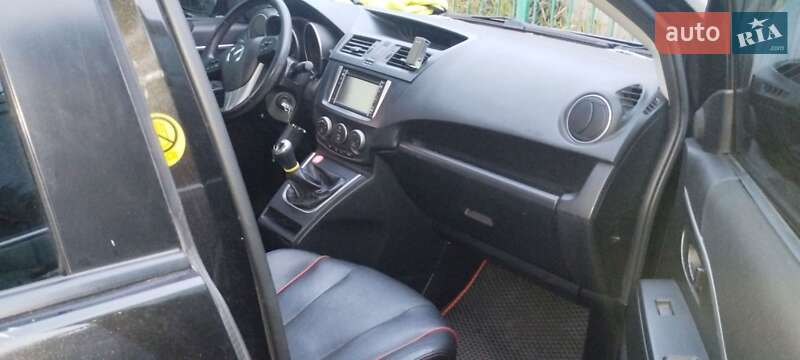 Мінівен Mazda 5 2011 в Києві