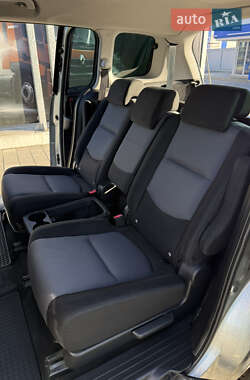 Минивэн Mazda 5 2007 в 