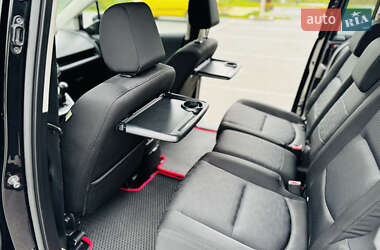 Минивэн Mazda 5 2009 в 