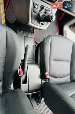 Минивэн Mazda 5 2009 в 