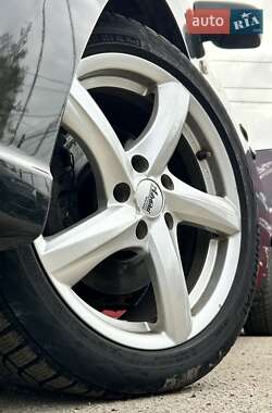 Минивэн Mazda 5 2011 в 