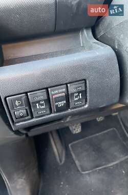 Мінівен Mazda 5 2008 в 