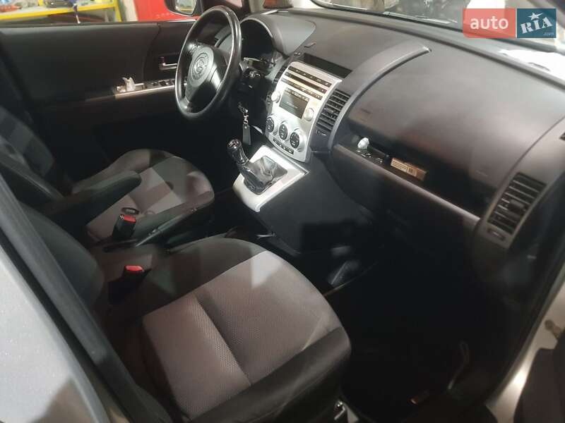 Минивэн Mazda 5 2006 в Киеве