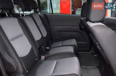 Мінівен Mazda 5 2008 в  фото 7 Мінівен Mazda 5 2008 в