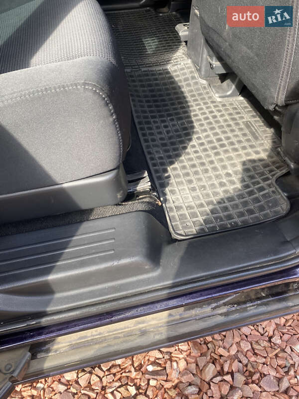 Минивэн Mazda 5 2007 в Киеве