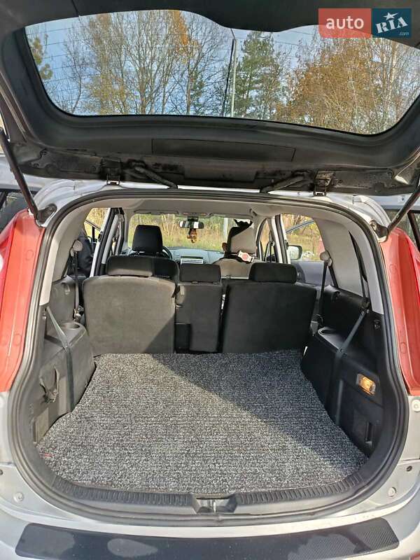 Минивэн Mazda 5 2007 в Славуте