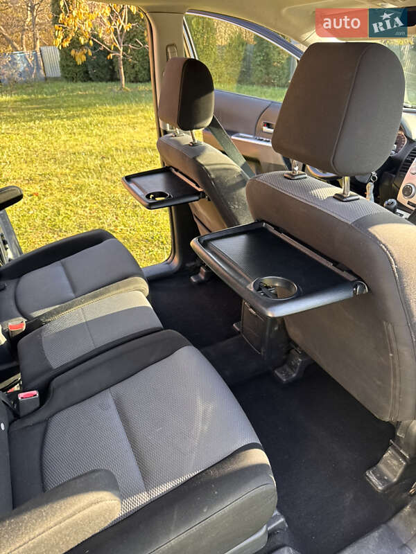 Минивэн Mazda 5 2006 в Косове фото 24 Минивэн Mazda 5 2006 в Косове