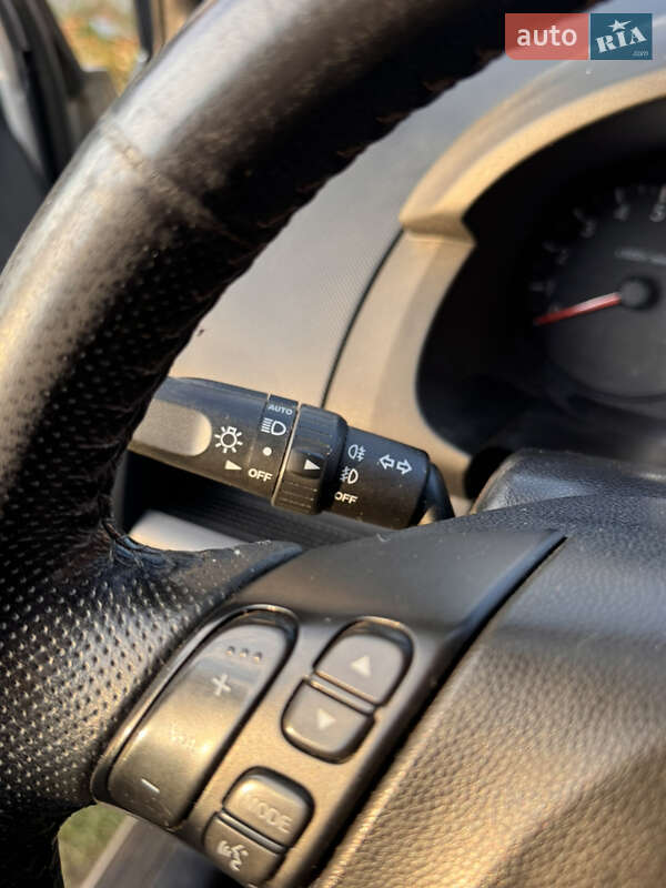 Минивэн Mazda 5 2006 в Косове фото 9 Минивэн Mazda 5 2006 в Косове