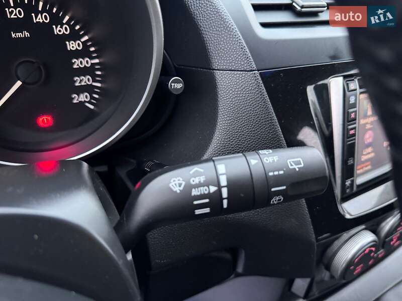 Минивэн Mazda 5 2013 в Киеве