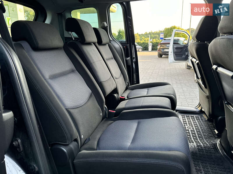 Мінівен Mazda 5 2007 в Дрогобичі фото 75 Мінівен Mazda 5 2007 в Дрогобичі