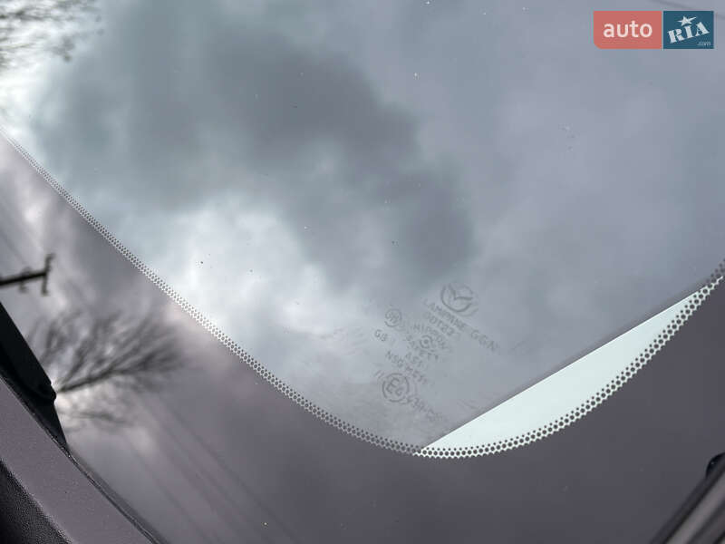 Мінівен Mazda 5 2010 в Києві