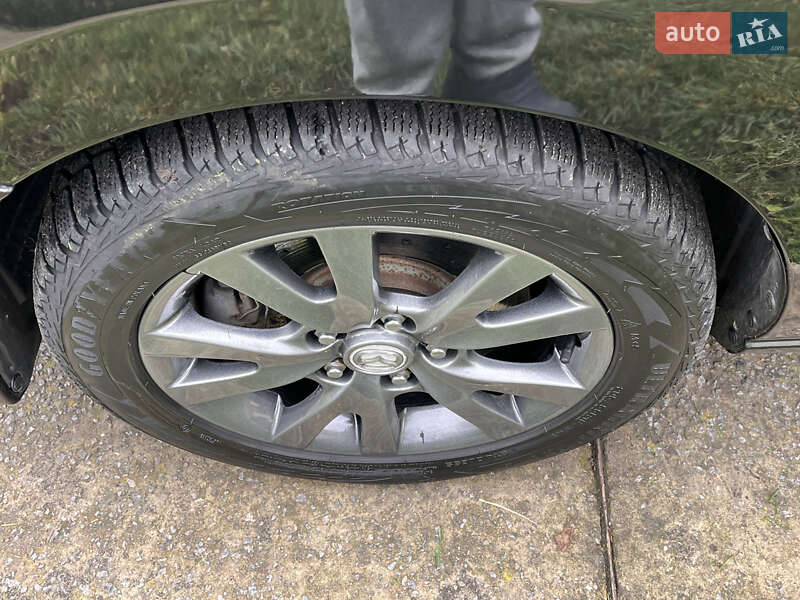 Мінівен Mazda 5 2010 в Києві