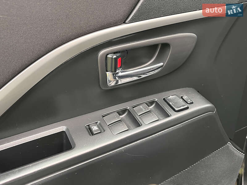 Мінівен Mazda 5 2010 в Києві