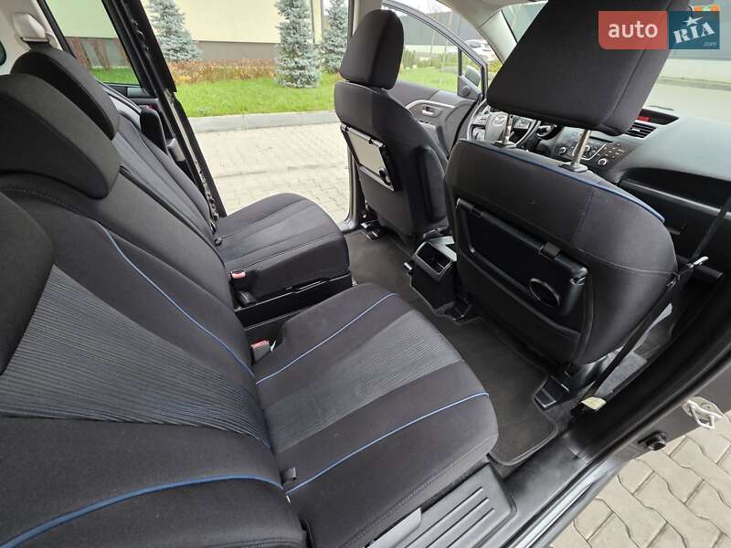 Минивэн Mazda 5 2011 в Луцке