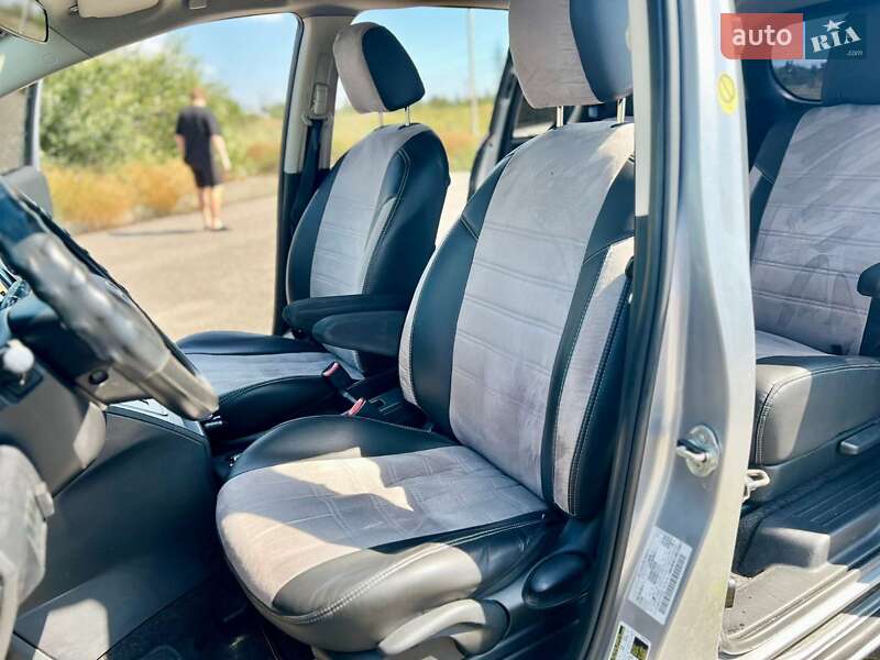 Мінівен Mazda 5 2014 в Горішніх Плавнях