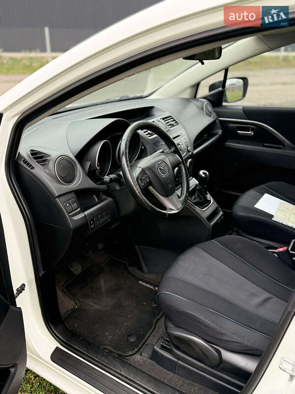 Минивэн Mazda 5 2010 в Луцке