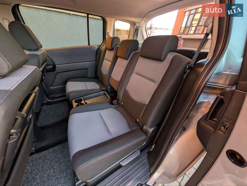 Мінівен Mazda 5 2006 в Івано-Франківську
