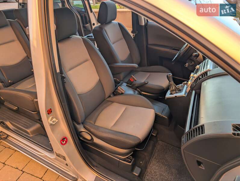 Мінівен Mazda 5 2006 в Івано-Франківську