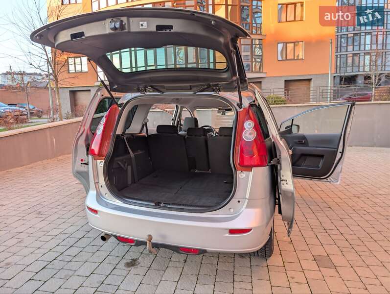 Мінівен Mazda 5 2006 в Івано-Франківську