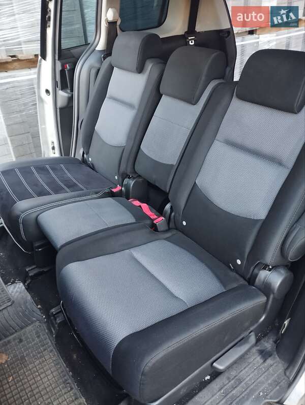 Мінівен Mazda 5 2006 в Рівному