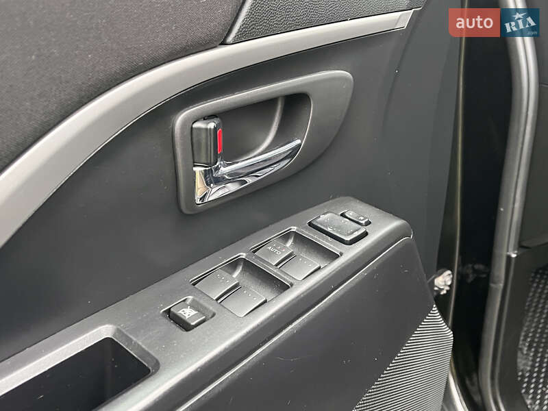 Минивэн Mazda 5 2010 в Киеве