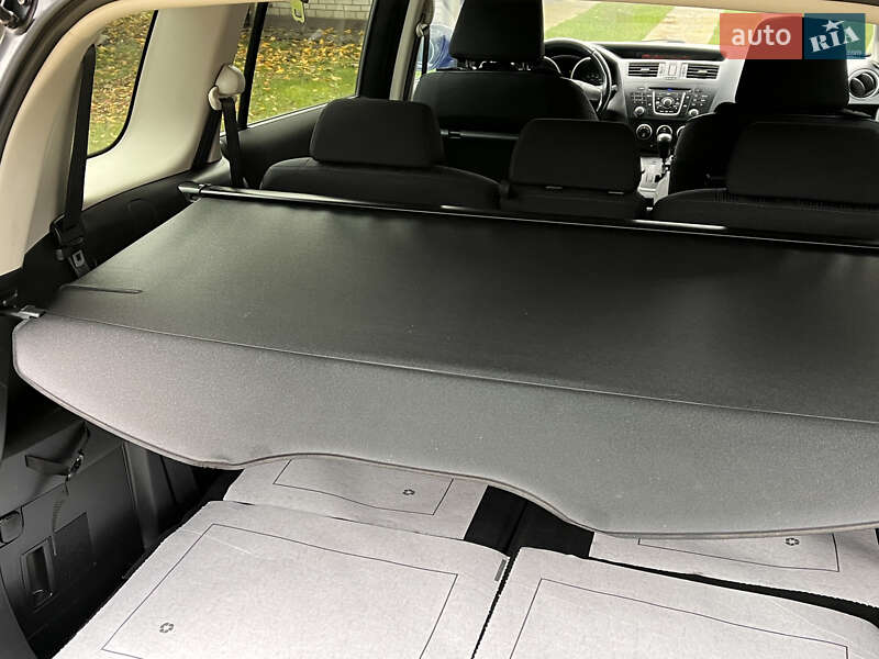 Минивэн Mazda 5 2010 в Киеве