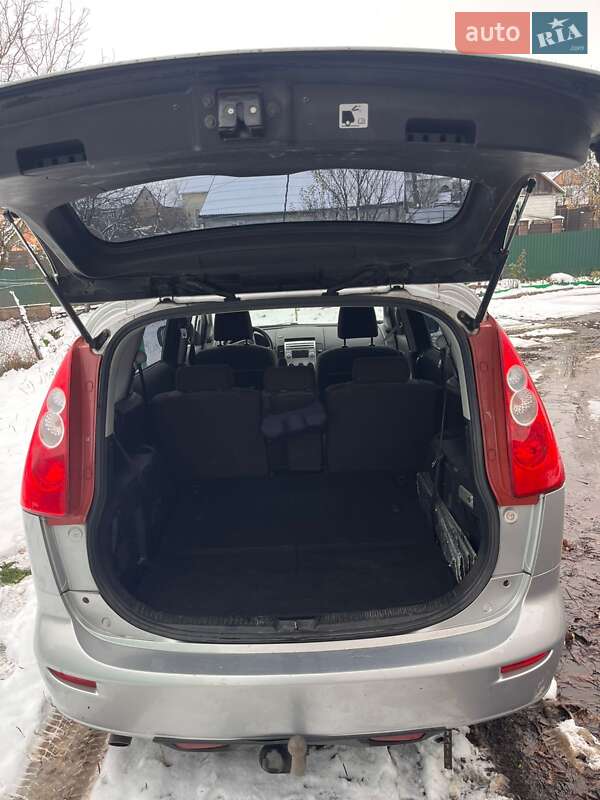 Минивэн Mazda 5 2006 в Луцке