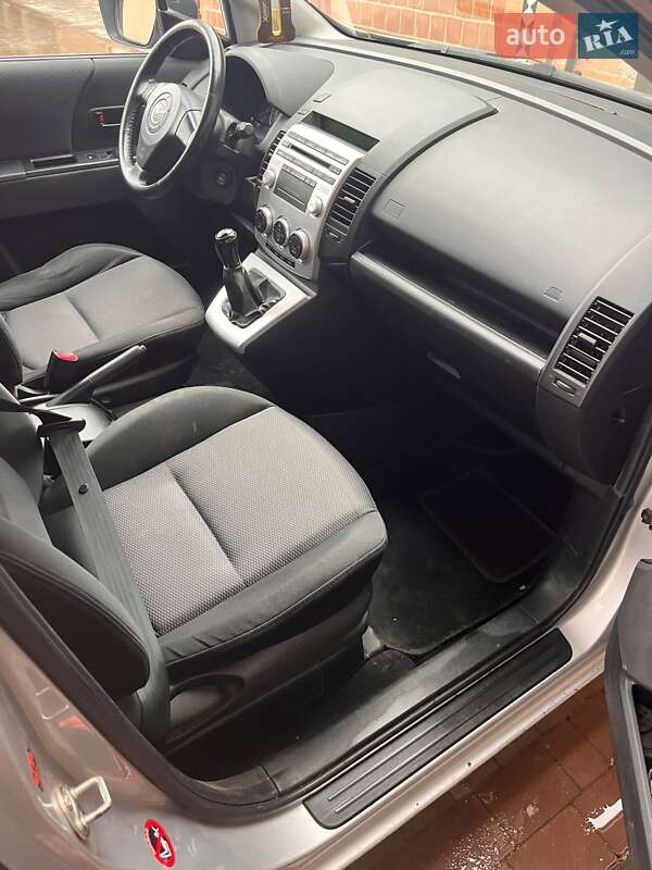 Минивэн Mazda 5 2006 в Луцке