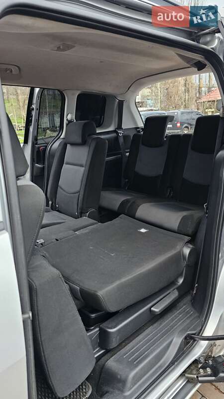 Мінівен Mazda 5 2005 в Миколаєві фото 19 Мінівен Mazda 5 2005 в Миколаєві