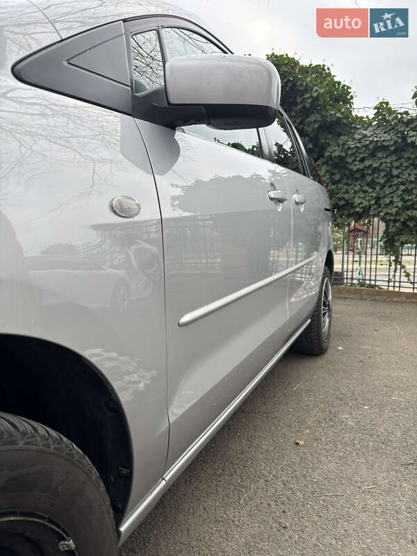 Минивэн Mazda 5 2006 в Одессе