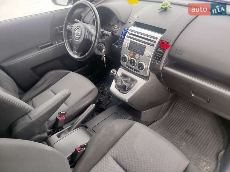Минивэн Mazda 5 2005 в Ратным