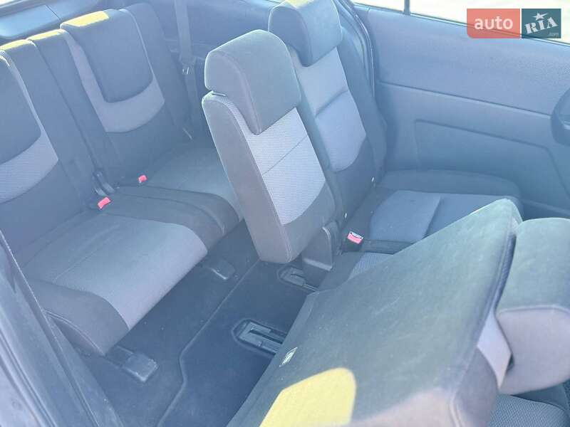 Мінівен Mazda 5 2007 в Луцьку
