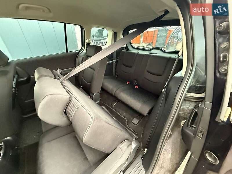 Мінівен Mazda 5 2008 в Києві