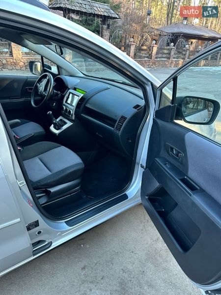 Минивэн Mazda 5 2006 в Киеве