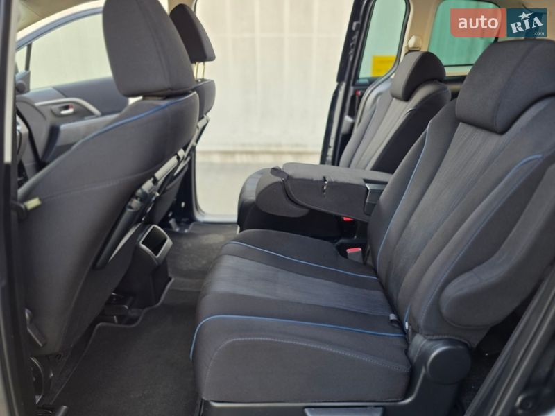 Минивэн Mazda 5 2011 в Луцке