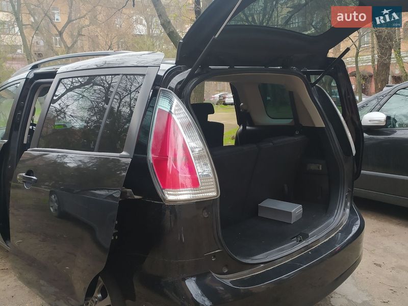 Минивэн Mazda 5 2008 в Николаеве