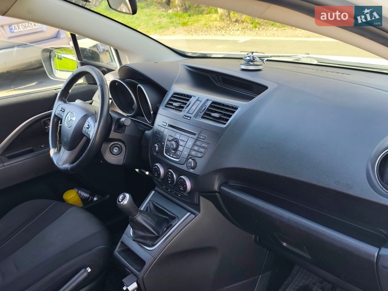 Минивэн Mazda 5 2011 в Киеве