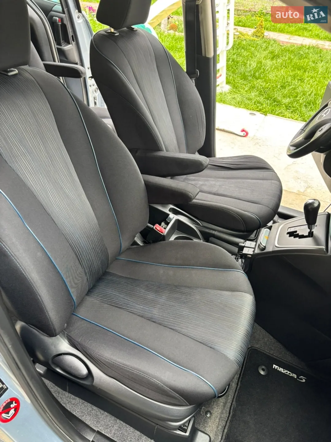 2011 Mazda 5 - мініатюра 24