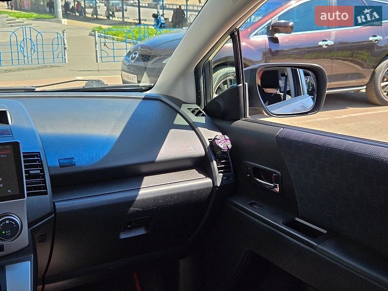 Мінівен Mazda 5 2010 в Києві