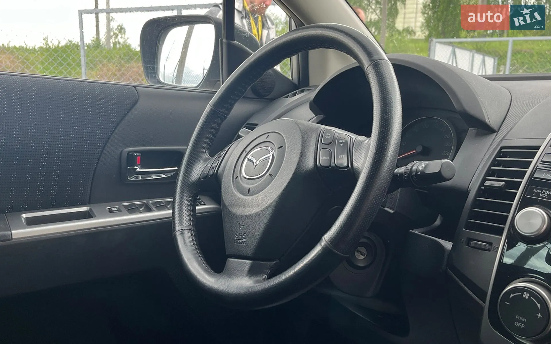 2010 Mazda 5 - мініатюра 16