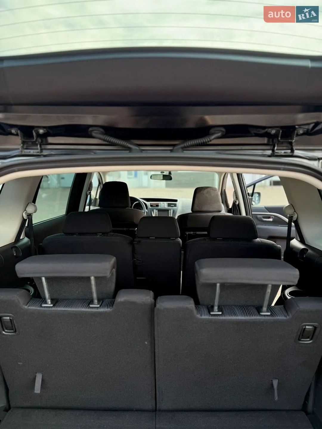 2011 Mazda 5 - мініатюра 17