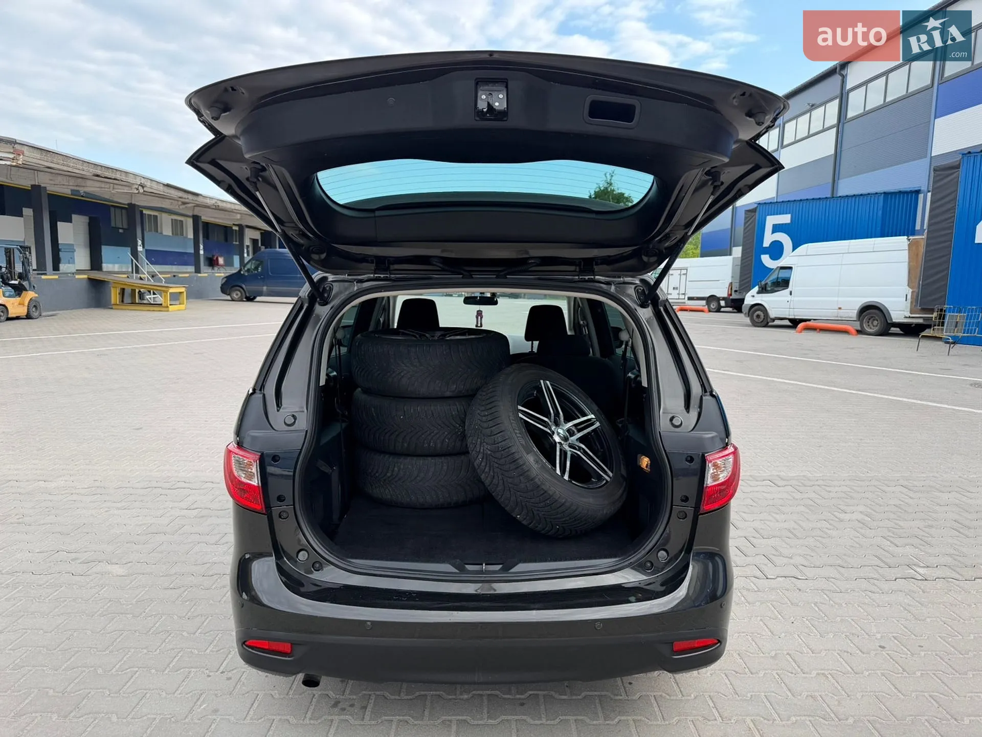 2011 Mazda 5 - мініатюра 31