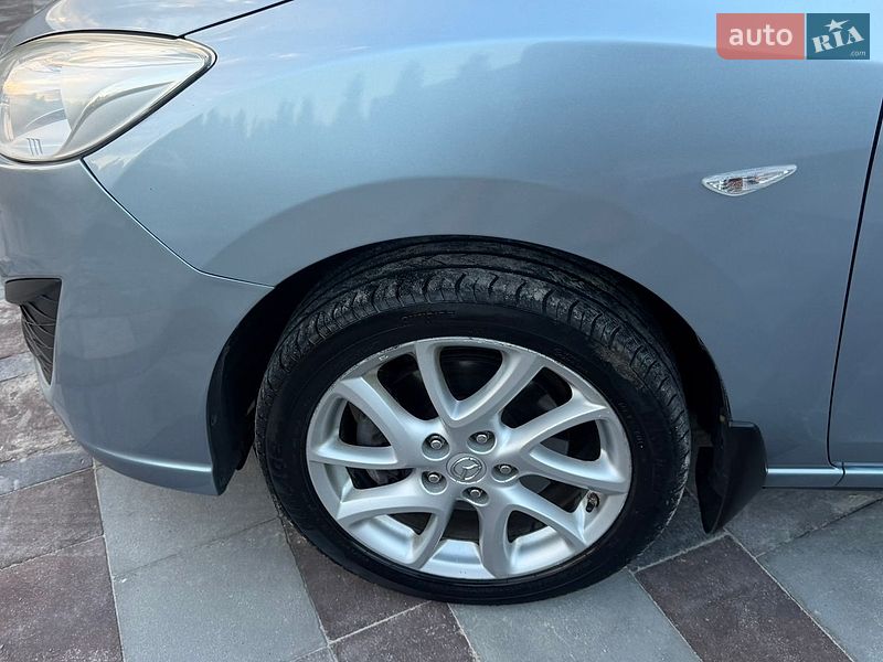 Мінівен Mazda 5 2011 в Києві