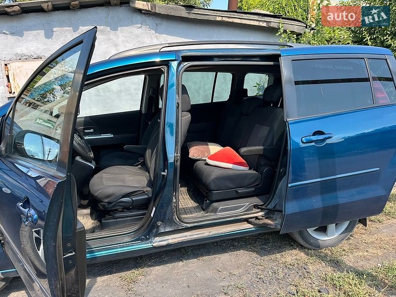 Минивэн Mazda 5 2007 в Терновке