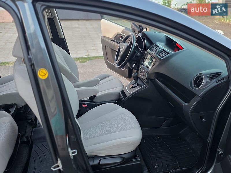 Минивэн Mazda 5 2011 в Одессе