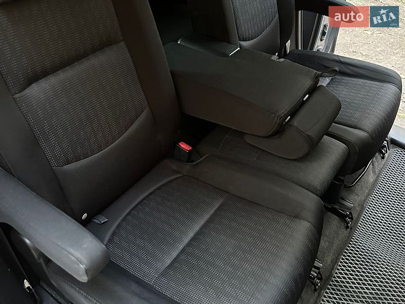Минивэн Mazda 5 2010 в Луцке