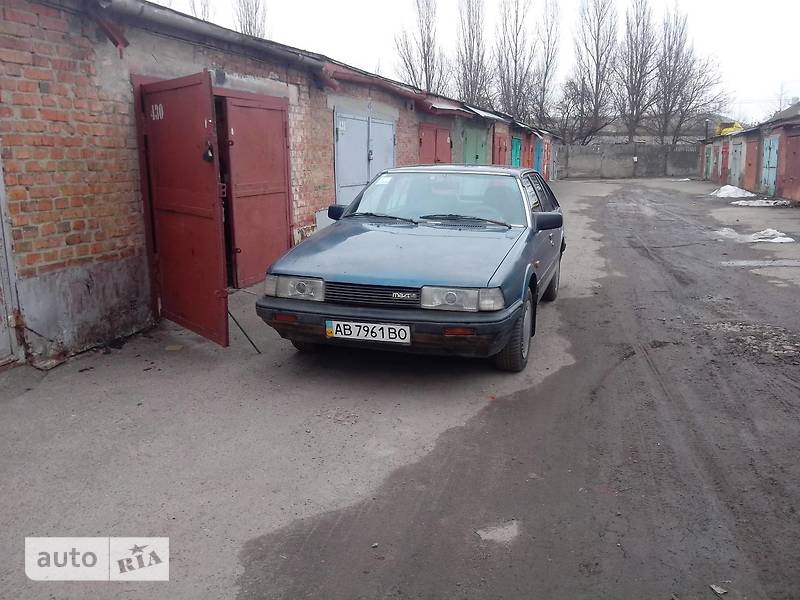 Хэтчбек Mazda 626 1987 в 