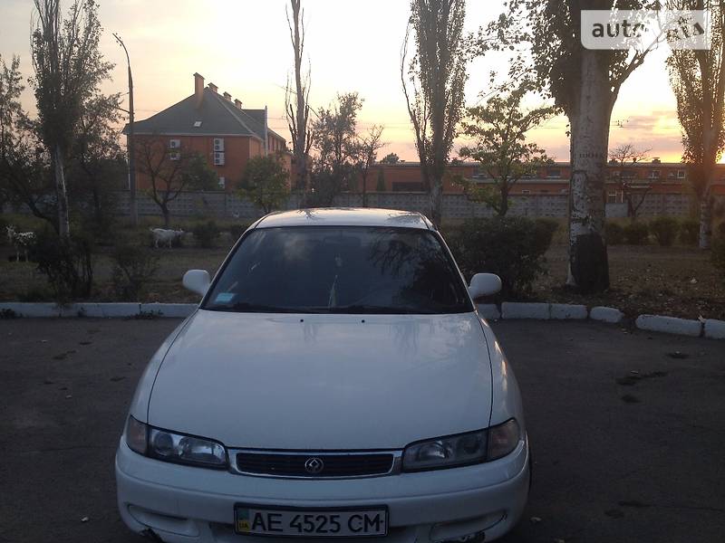 Седан Mazda 626 1995 в Херсоне